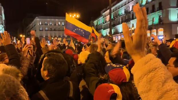 Así han vivido los venezolanos en Madrid el discurso de Juan Guaidó