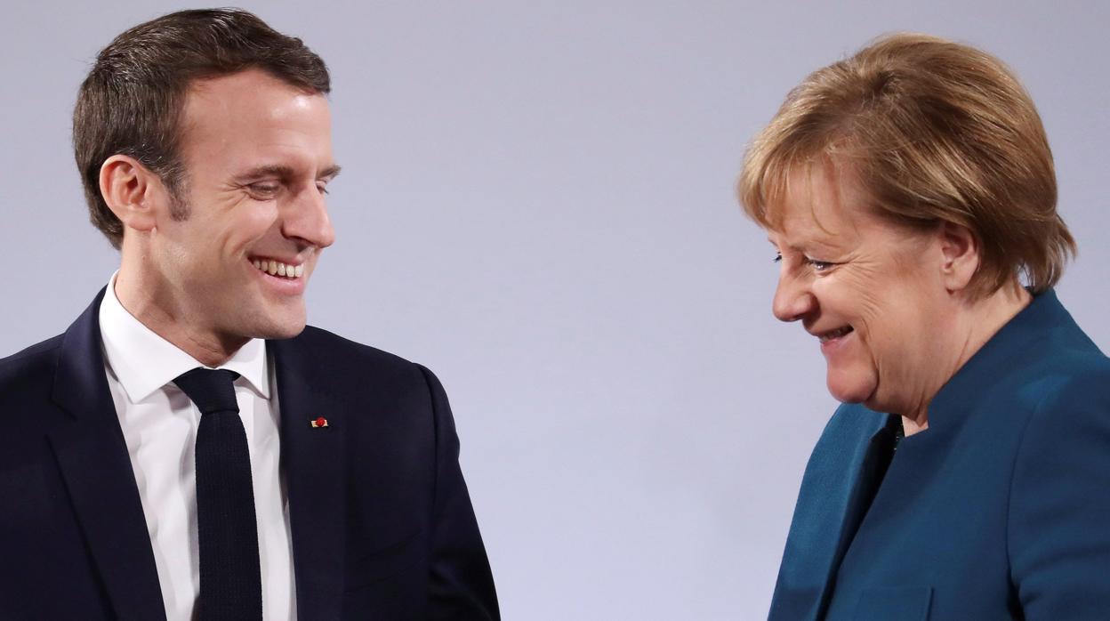 El presidente de Francia, Emmanuel Macron, y la canciller de Alemania, Angela Merkel