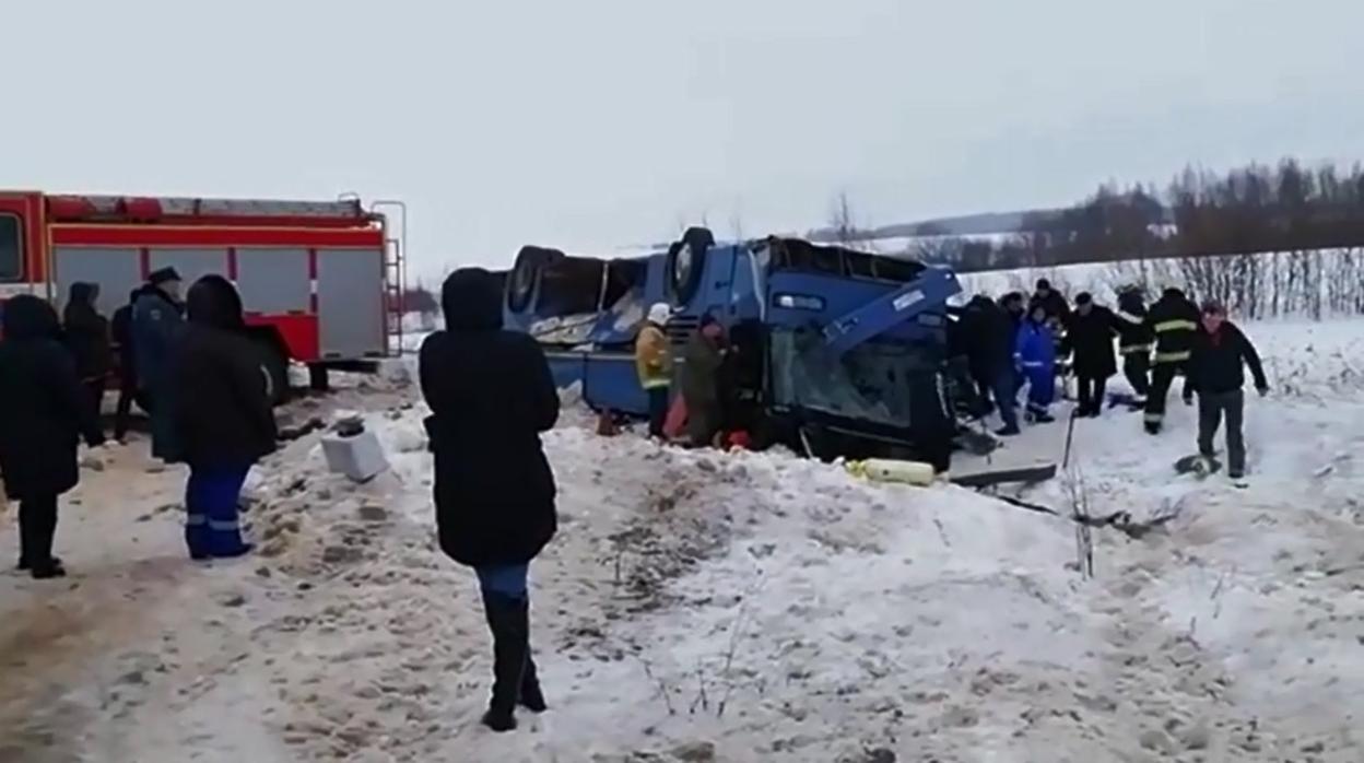 Al menos cuatro muertos y decenas de heridos tras el accidente de un autobús en Rusia