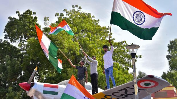 India bombardea campamentos terroristas dentro de Pakistán tras el atentado de Cachemira