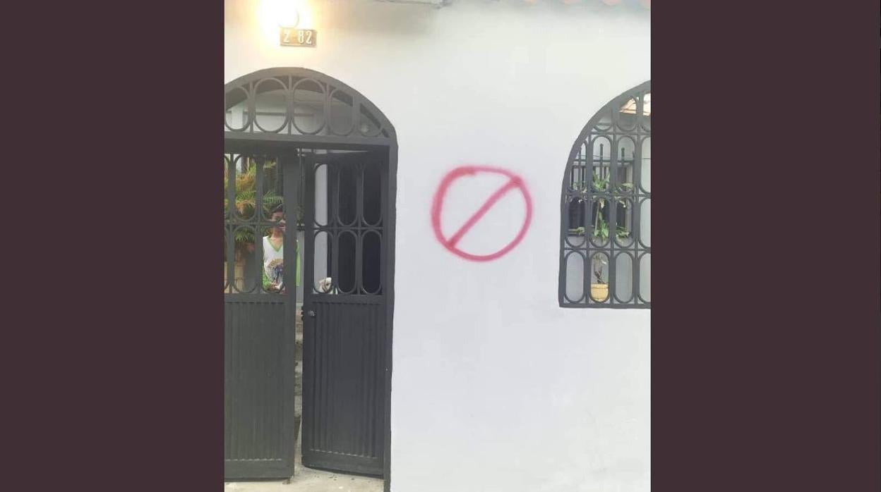 Una de las casas marcadas con pintura en el estado Táchira, fronterizo con Colombia