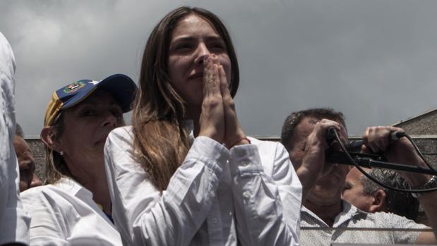 Fabiana Rosales, esposa de Juan Guaidó: «Trabajo para dejar a mi hija una Venezuela libre»