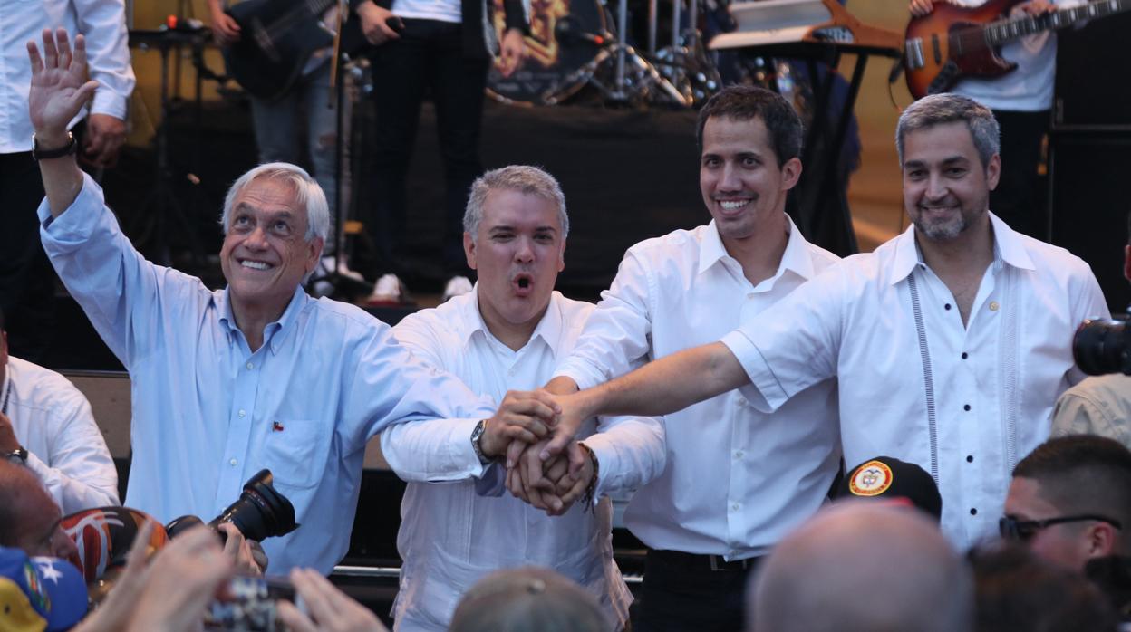 El presidente de Chile, Sebastián Piñera; el presidente de Colombia, Iván Duque; el jefe del Parlamento venezolano, Juan Guaidó; el presidente de Paraguay, Mario Abdo Benitez, participan en el concierto por Venezuela en Cúcuta (Colombia)