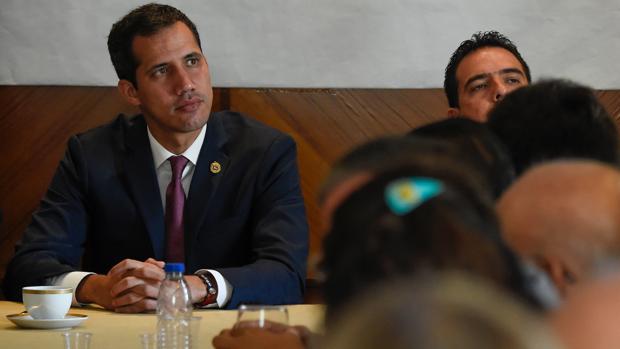 Guaidó menosprecia los cambios en el gabinete de Maduro y asegura que es una «decisión débil»