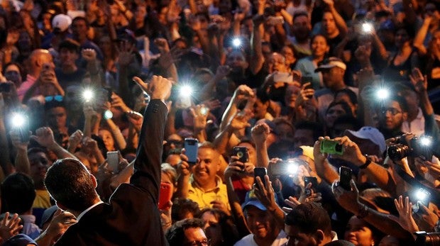 Guaidó llama a salir hoy a las calles para protestar contra el racionamiento de electricidad