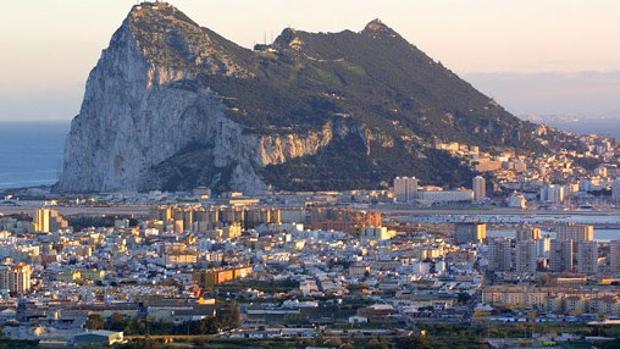 España logra que se considere a Gibraltar «colonia» en un Brexit sin acuerdo