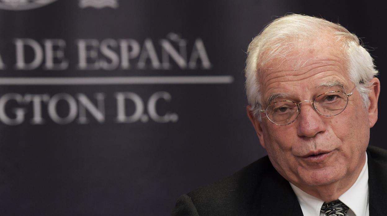 Rueda de prensa de Borrell en la embajada de España en Washington