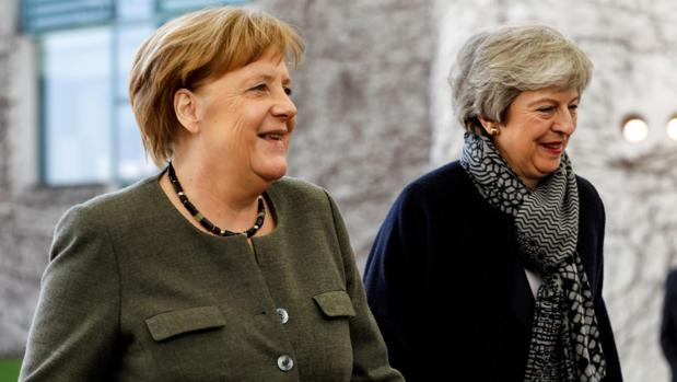Merkel abre la puerta a una extensión del Brexit «hasta principios de 2020»