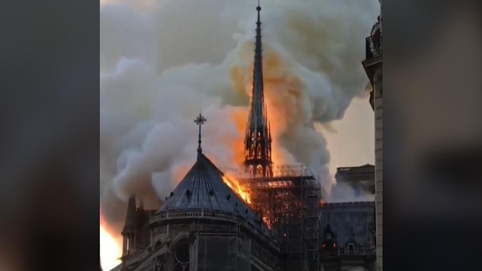 Notre Dame, un emblema de París envuelto en llamas