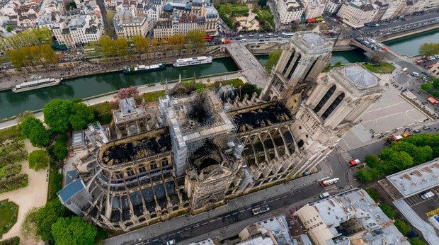 La imagen con más detalle del estado de la catedral de Notre Dame después del incendio