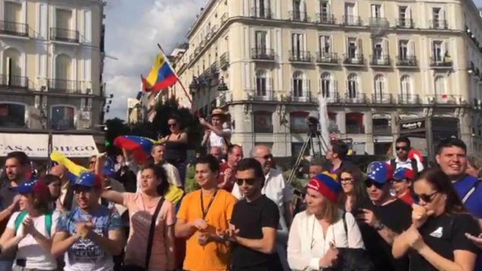 Madrid acoge la principal manifestación en apoyo a Guaidó