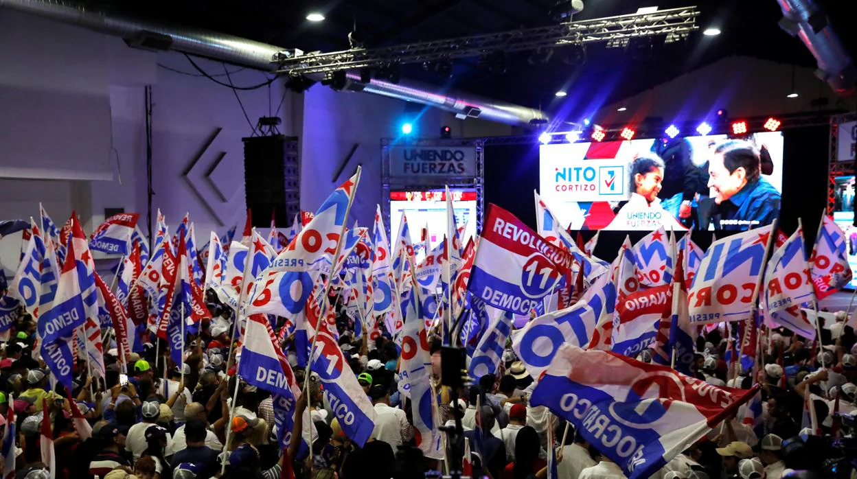 Elecciones en Panamá: el candidato Rómulo Roux asegura que no reconocerá los resultados