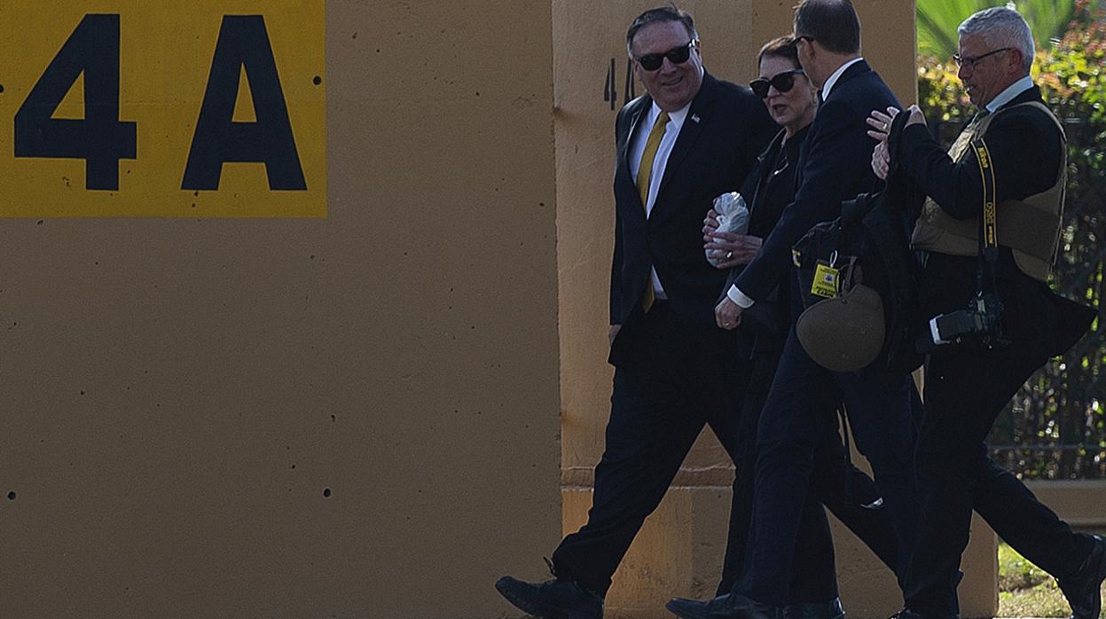 El secretario de Estado de EE.UU., Mike Pompeo, en el complejo de la Embajada en Bagdad el pasado enero