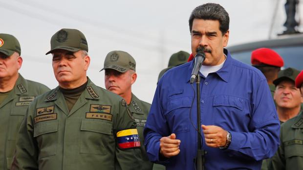 Maduro planea sustituir al ministro de Defensa por un primo de Diosdado Cabello