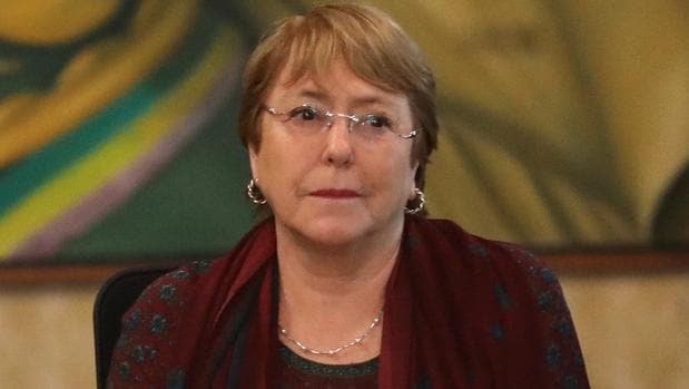 Maduro libera a 28 presos políticos ante la visita de Bachelet