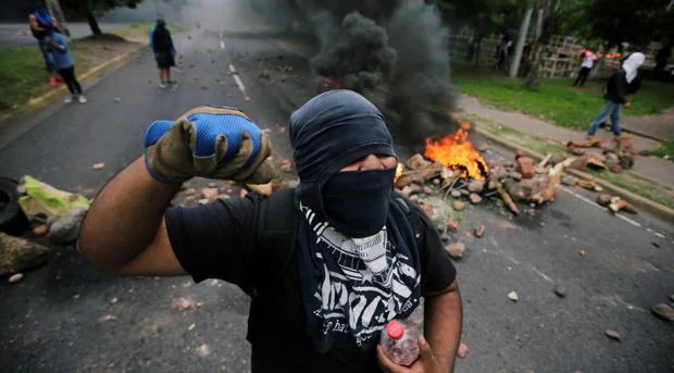 Violentas protestas en Honduras dejan dos muertos en medio de una huelga policial