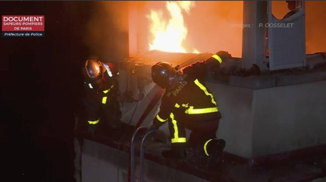 Tres personas mueren en París tras declararse un incendio en un edificio del casco urbano