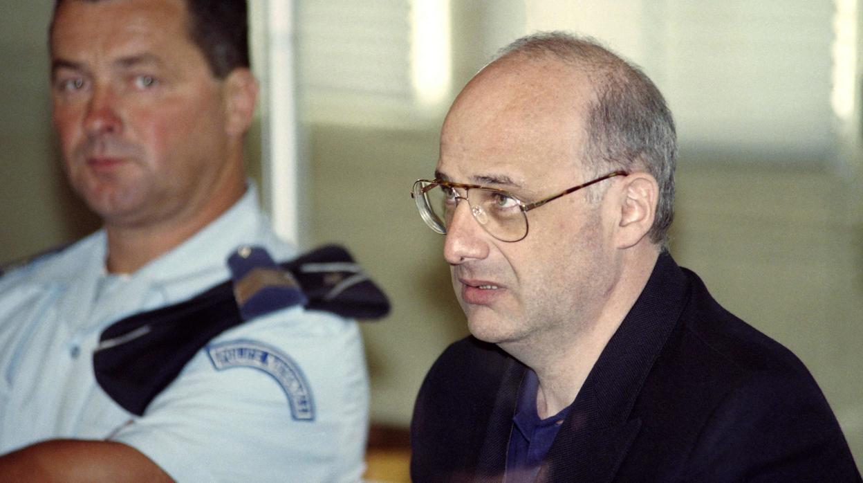 Jean-Claude Romand durante su juicio en 1996 en la corte de Bourg-en-Bresse, en Francia