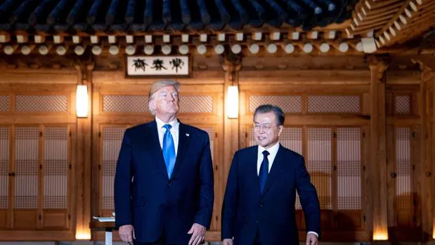 Trump aterriza en Corea del Sur con el objetivo de  reunirse con Kim Jong - un
