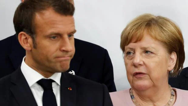Macron sellará hoy con Merkel su iniciativa de defensa europea