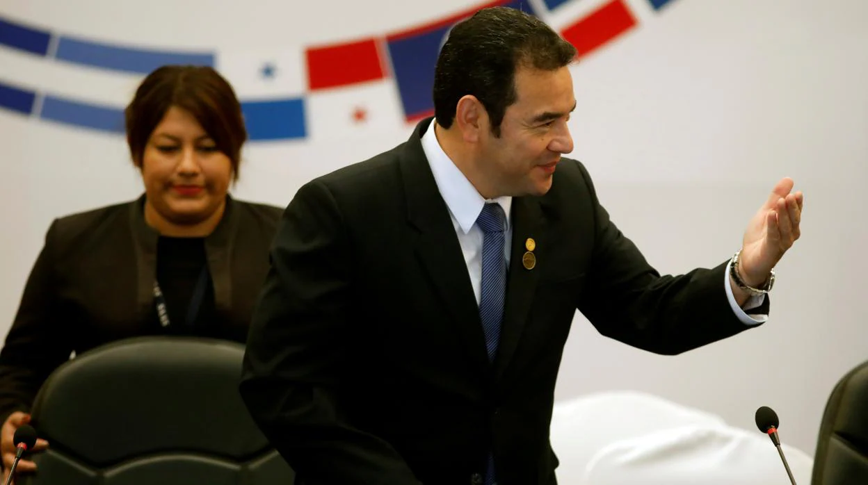 El presidente de Guatemala, Jimmy Morales, durante una reunión ayer