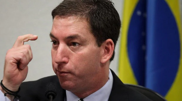 Bolsonaro amenaza con enviar a prisión a Glenn Greenwald