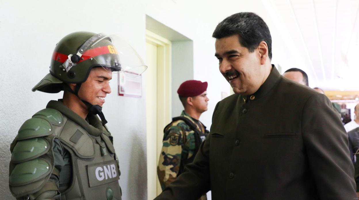 Maduro encarcela a actores por vestirse de policías en el teatro