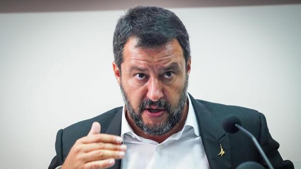 La reacción de Salvini a la decisión de Sánchez: «Quien resiste, vence»