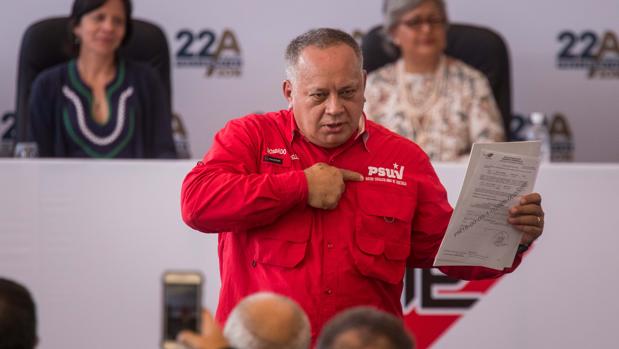 Diosdado Cabello sugiere regresar al «trueque» para fortalecer el bolívar y desterrar el dólar