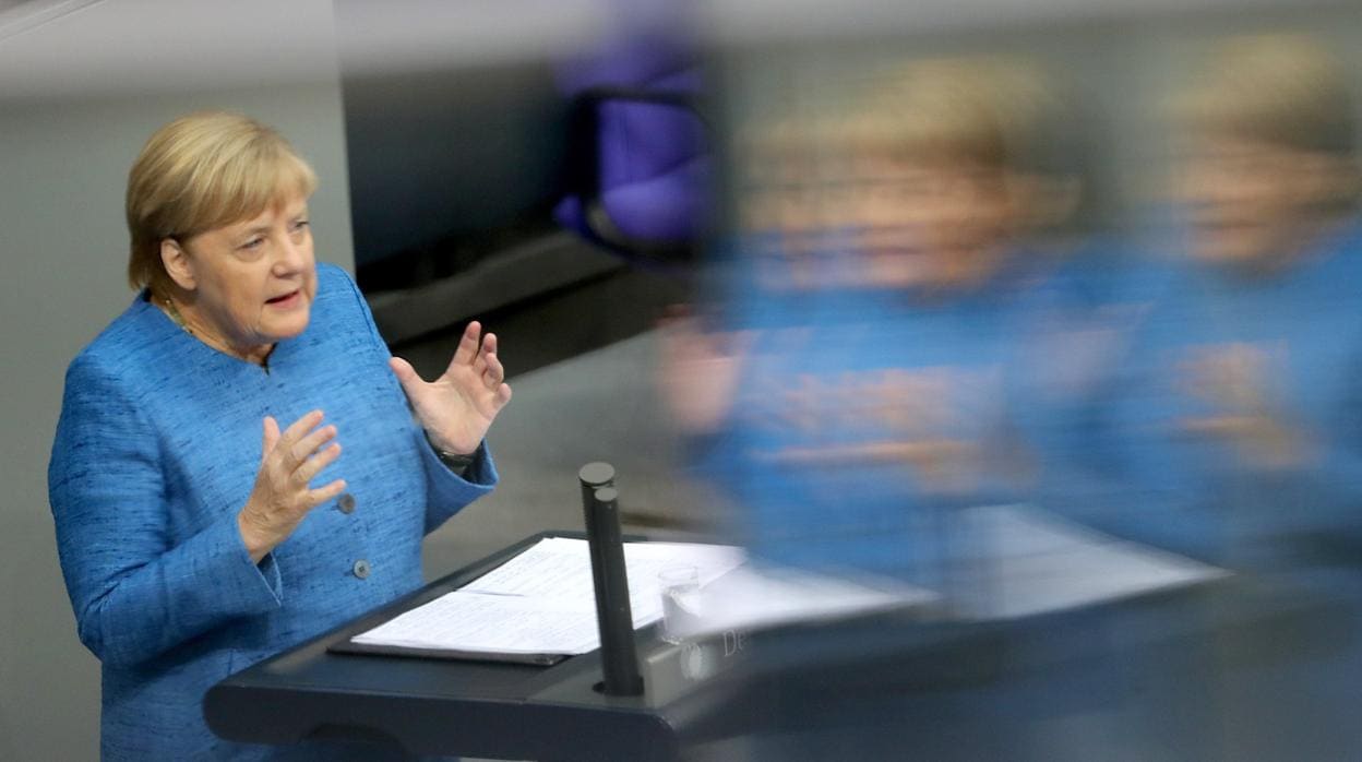 La canciller alemana, Angela Merkel, durante su discurso en el Bundestag, este miércoles
