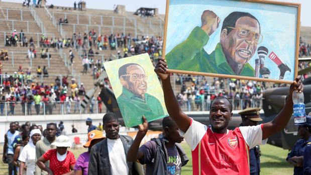Robert Mugabe será enterrado en un santuario nacional