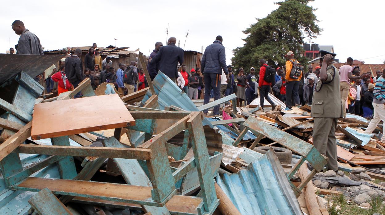 Al menos 7 niños muertos y 57 heridos al derrumbarse una escuela en Kenia