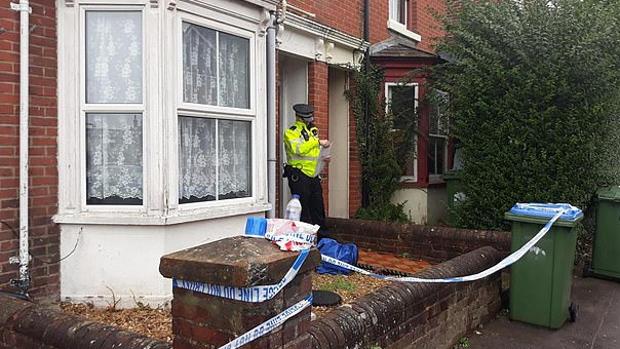 Una española muere asesinada con un arma blanca a manos de su expareja en su casa de Inglaterra