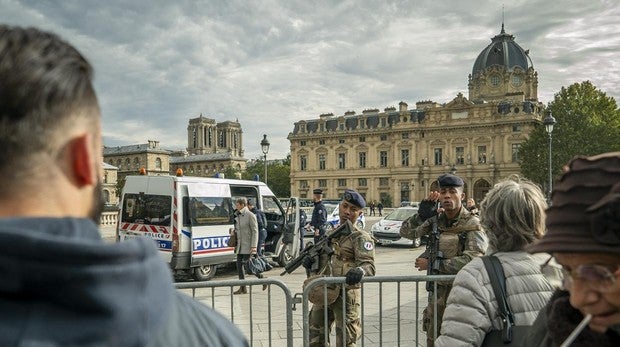 La Fiscalía Antiterrorista asume la instrucción de la matanza de la Prefectura de París