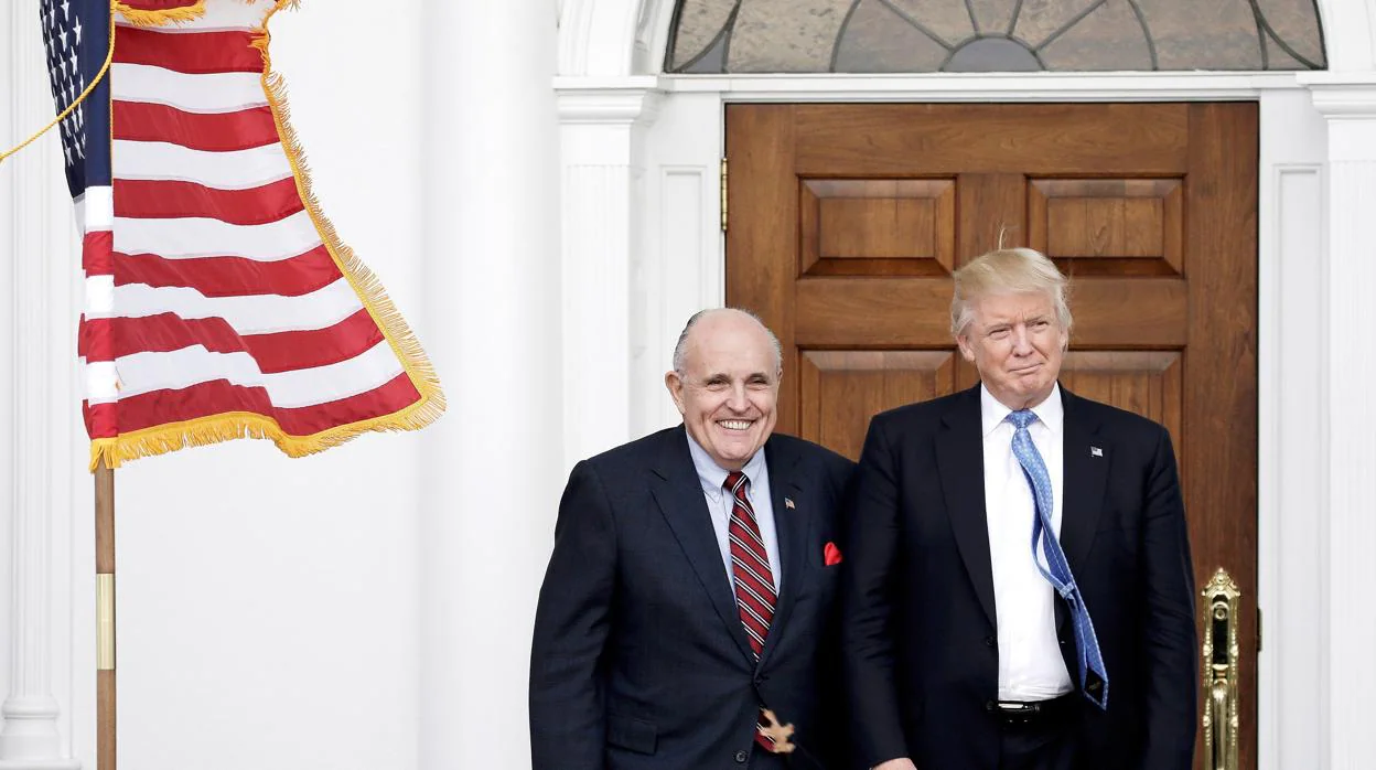 Giuliani y Trump en noviembre de 2016