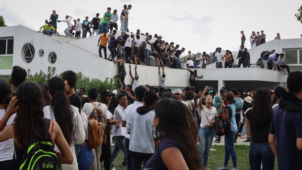 Al menos tres menores muertos en una estampida en un concierto en Caracas