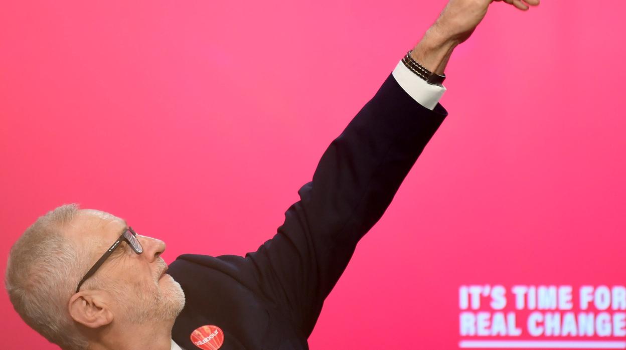 José M. de Areilza: Corbyn se manifiesta