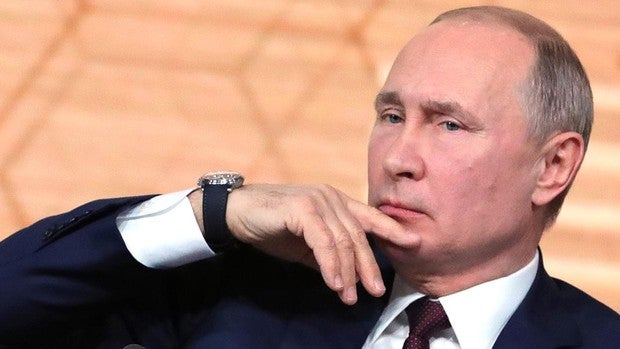 Putin no descarta modificar la Constitución rusa