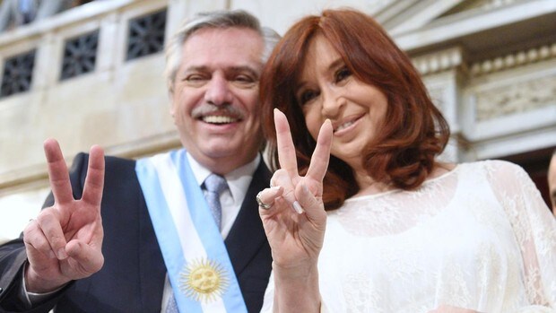 El Gobierno argentino aplica un «shock» económico a las clases medias y jubilados