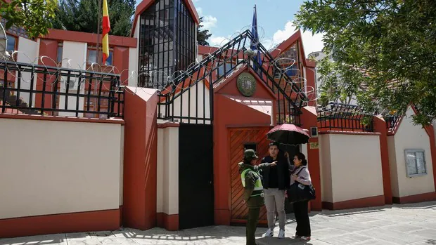 La expulsión de diplomáticos alimenta la escalada de tensión entre España y Bolivia