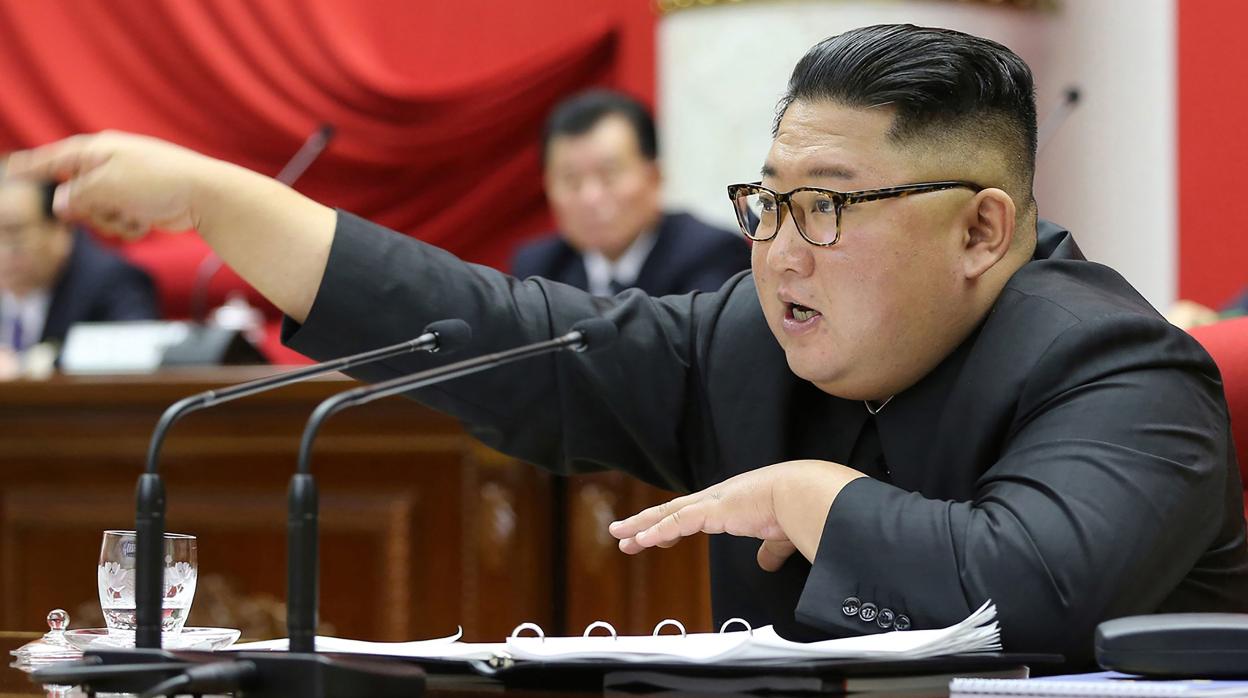 Kim Jong-un amenaza con retomar las pruebas nucleares y con una nueva «arma estratégica»