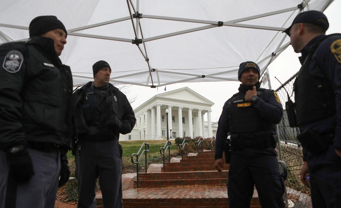 La policía acordona el Capitolio de Virginia en Richmond
