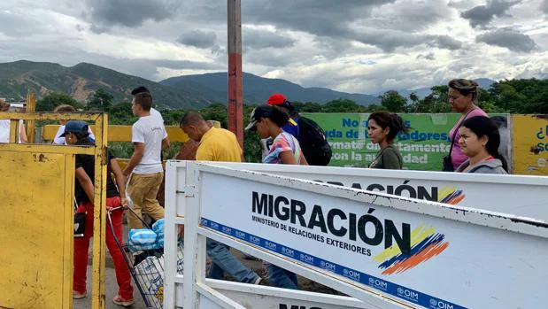 El número de refugiados y exiliados venezolanos por culpa del chavismo alcanza ya los cinco millones