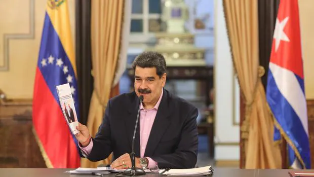 Acusan a Maduro de «traición a la patria» por incluir a Cuba en su Consejo de Ministros