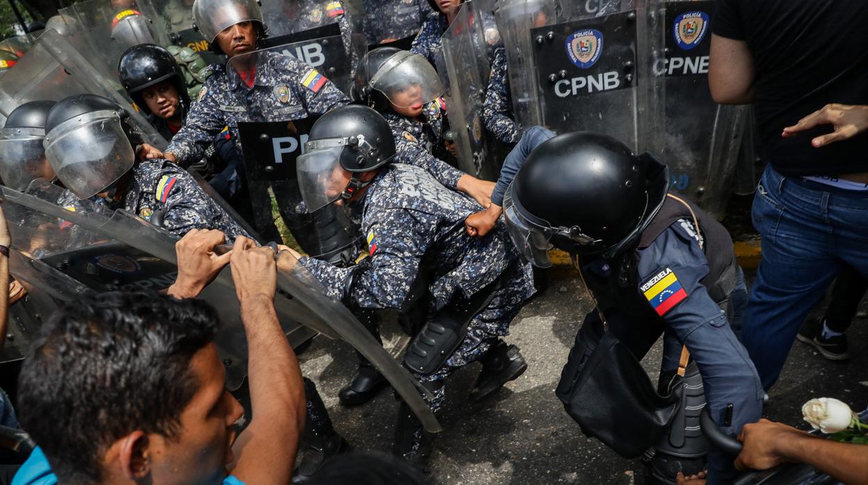 Miguel Henrique Otero: Llamado a Europa: la tortura empeora en Venezuela