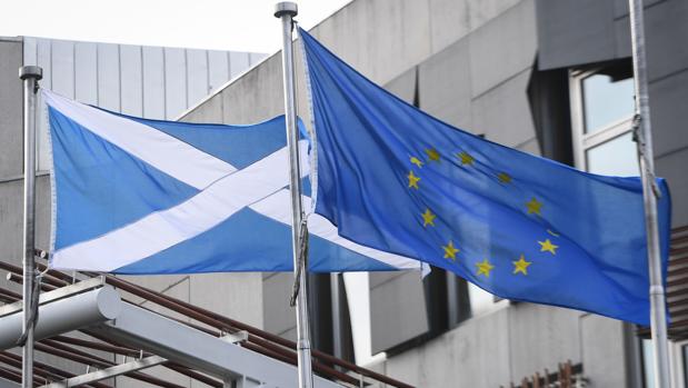 El Parlamento de Escocia respalda un nuevo referéndum de independencia