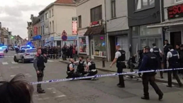 La Policía dispara a una mujer que acuchilló a dos personas en Gante poco después del ataque de Londres