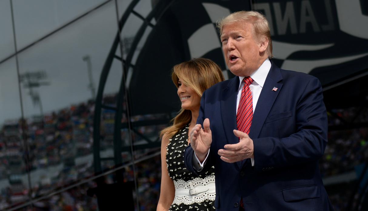 Donald y Melania Trump el domingo en Daytona (Florida)