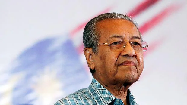 Dimite el primer ministro de Malasia y su partido abandona el Gobierno entre acusaciones de «traición»