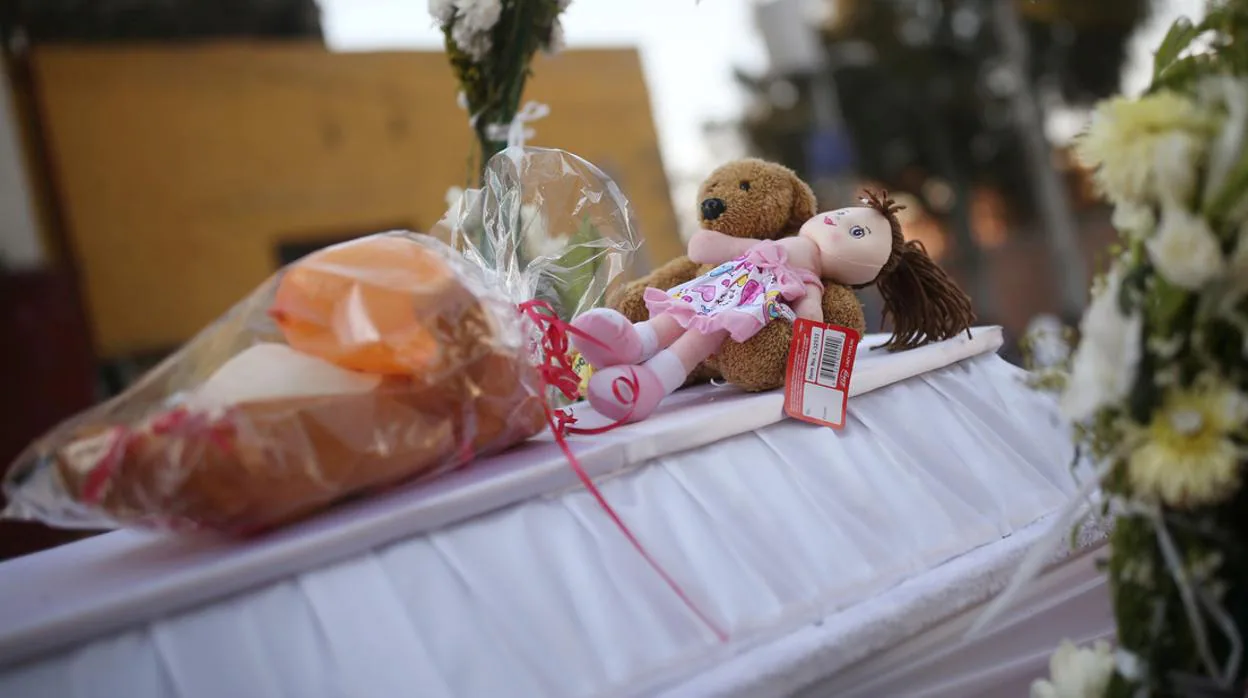 Entierro de Fátima, la niña de 7 años violada y asesinada en Ciudad de México